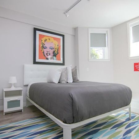 Stylish Studio In Brookline-5Min Train To Boston.. #2 Екстериор снимка