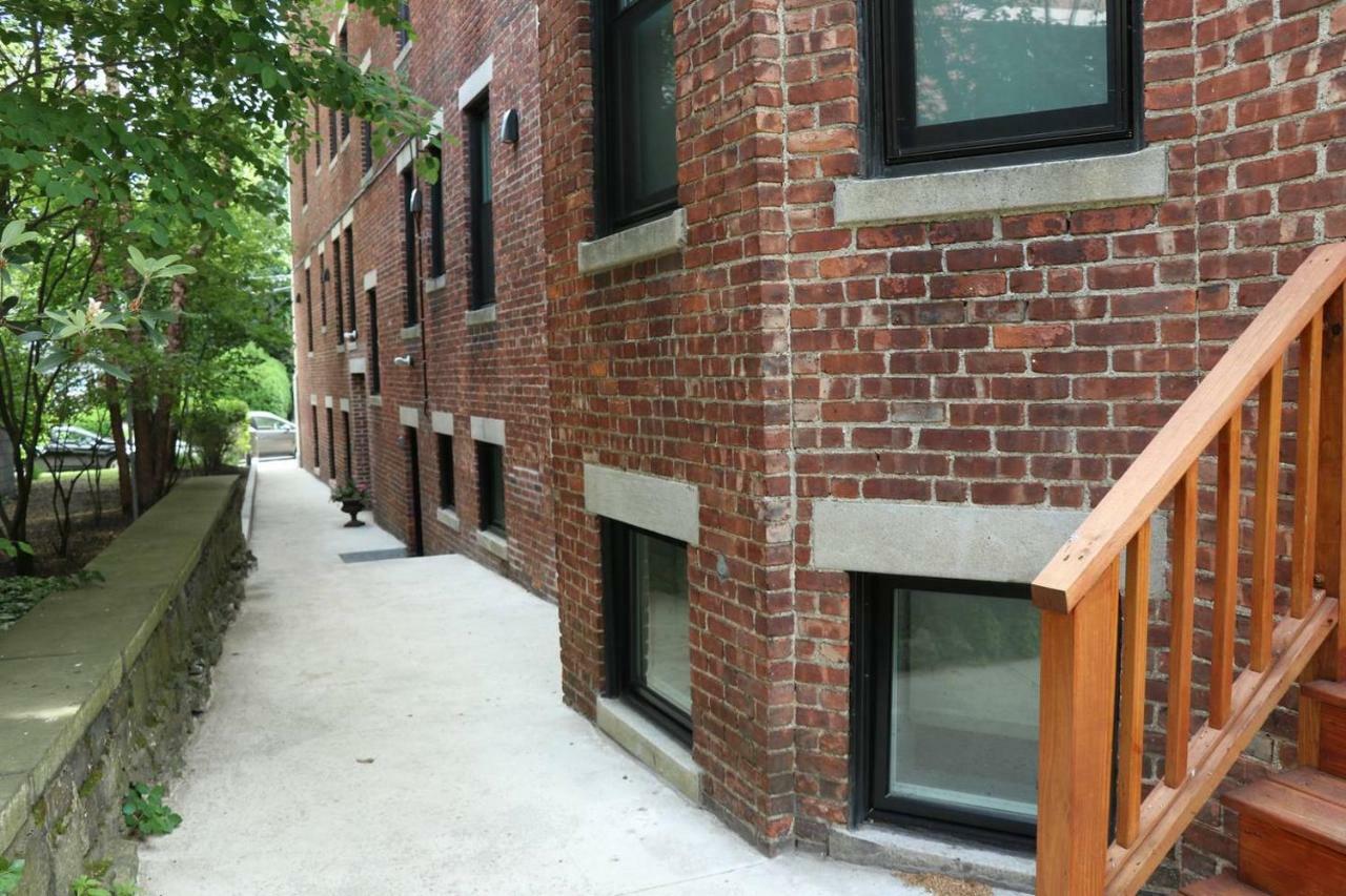 Stylish Studio In Brookline-5Min Train To Boston.. #2 Екстериор снимка