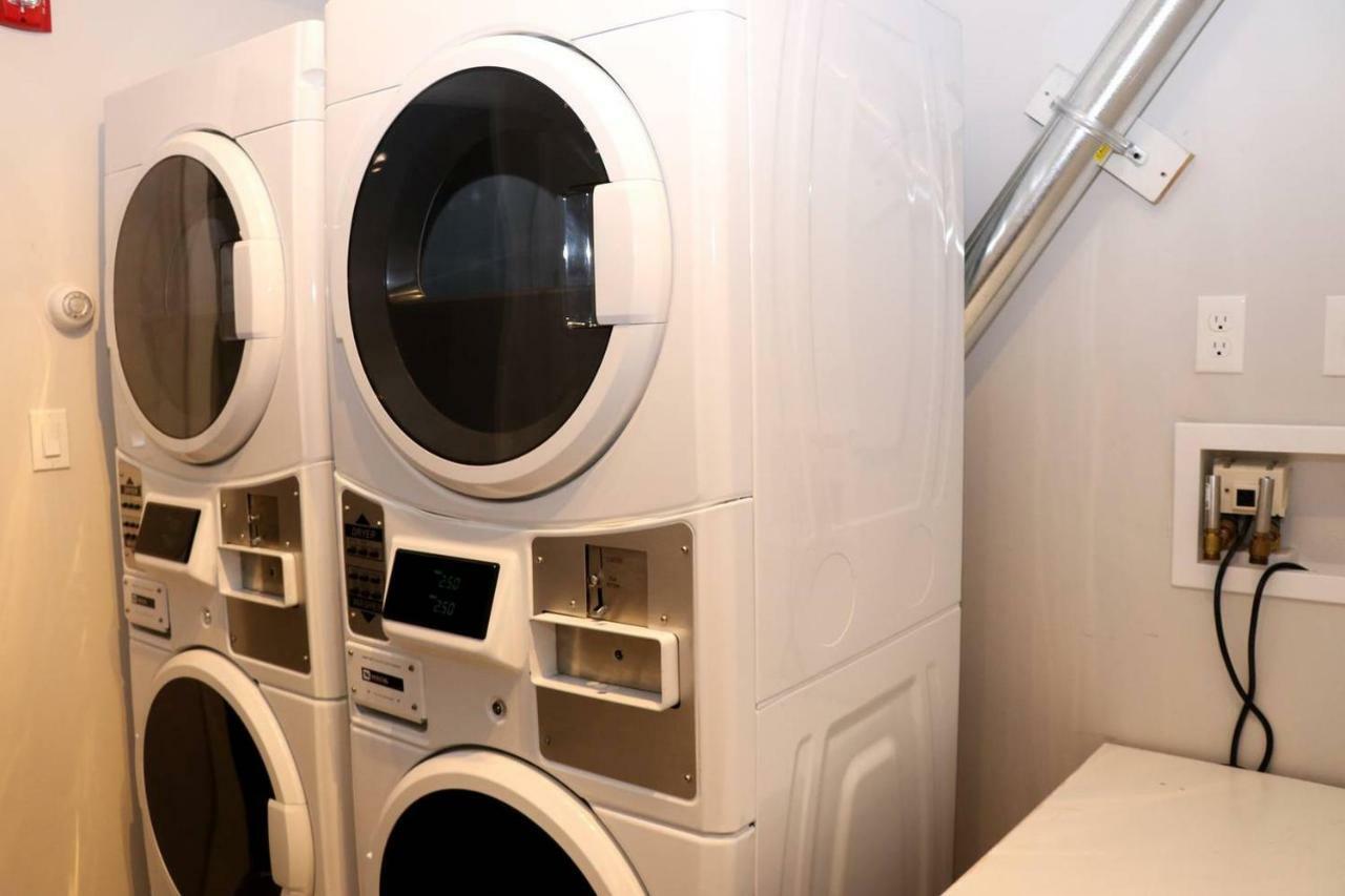 Stylish Studio In Brookline-5Min Train To Boston.. #2 Екстериор снимка
